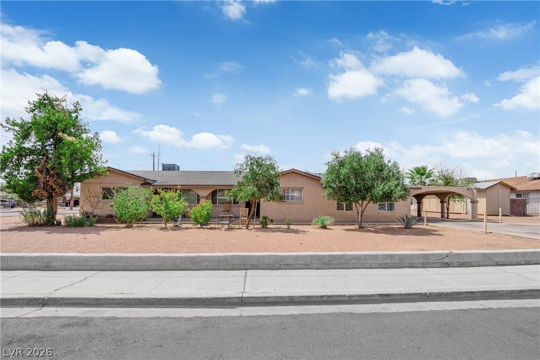 2401 Ellis Street photo 3