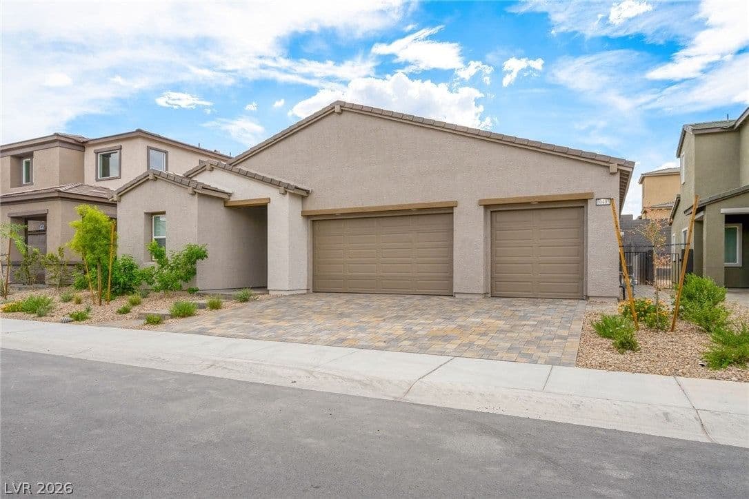 10405 Diana Summit Street photo 2