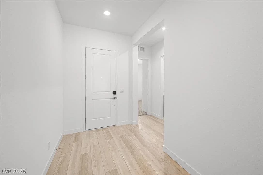 10405 Diana Summit Street photo 3