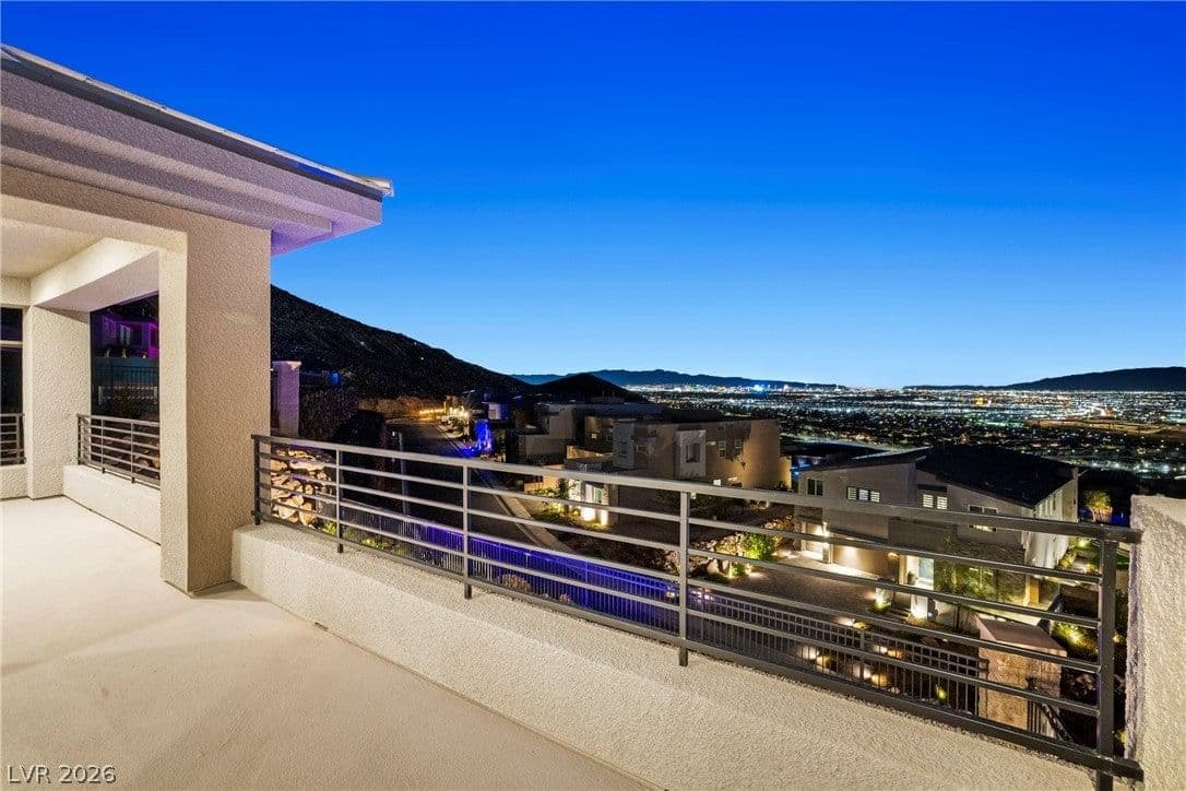 526 Faucon Court photo 2