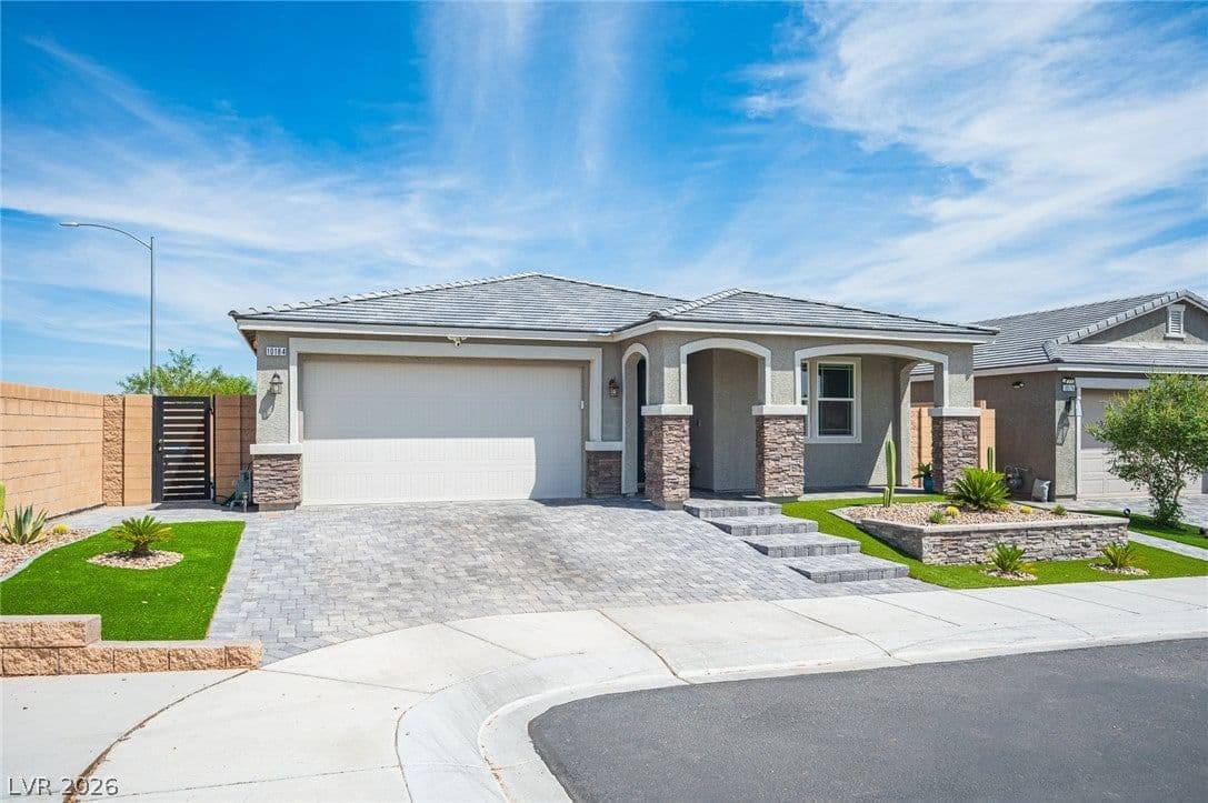 10184 Ocher Valley Avenue photo 2