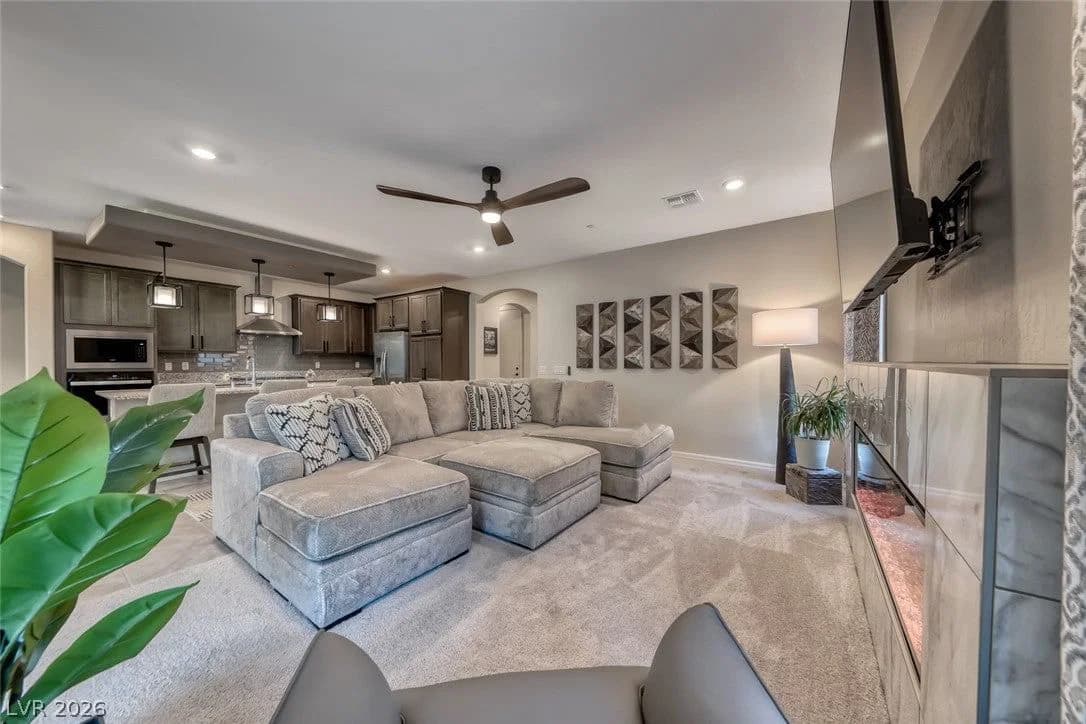 259 Sun Glaze Avenue photo 4
