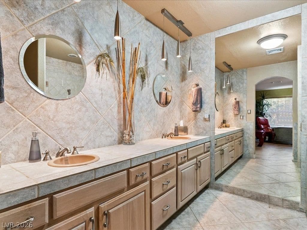 3740 Rick Stratton Drive photo 5