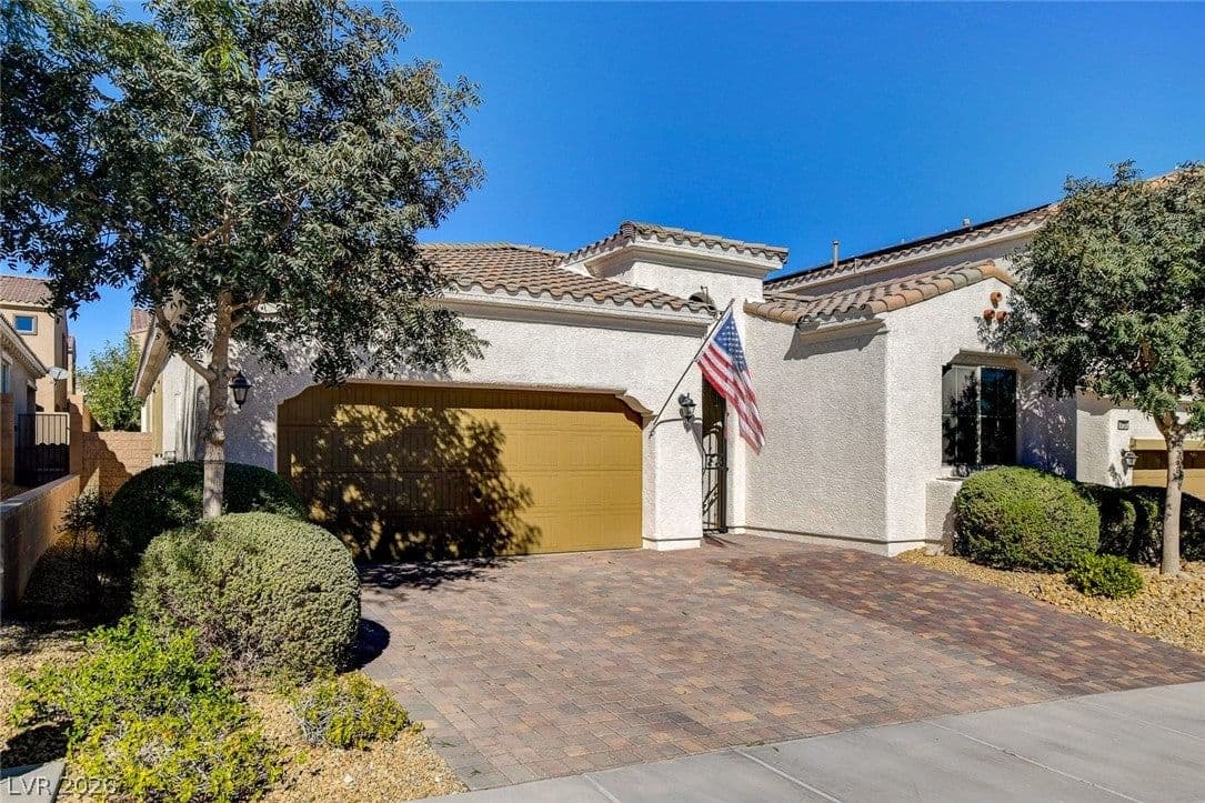 9730 Ponderosa Skye Court photo 2
