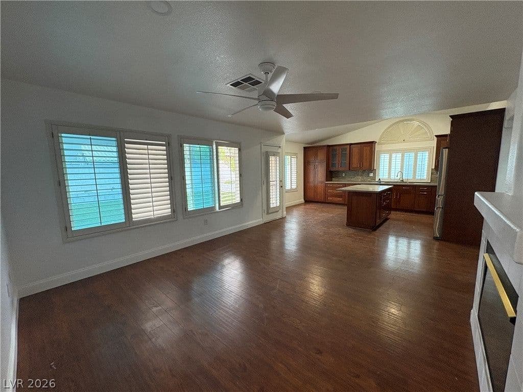 531 Drift Stone Avenue photo 3