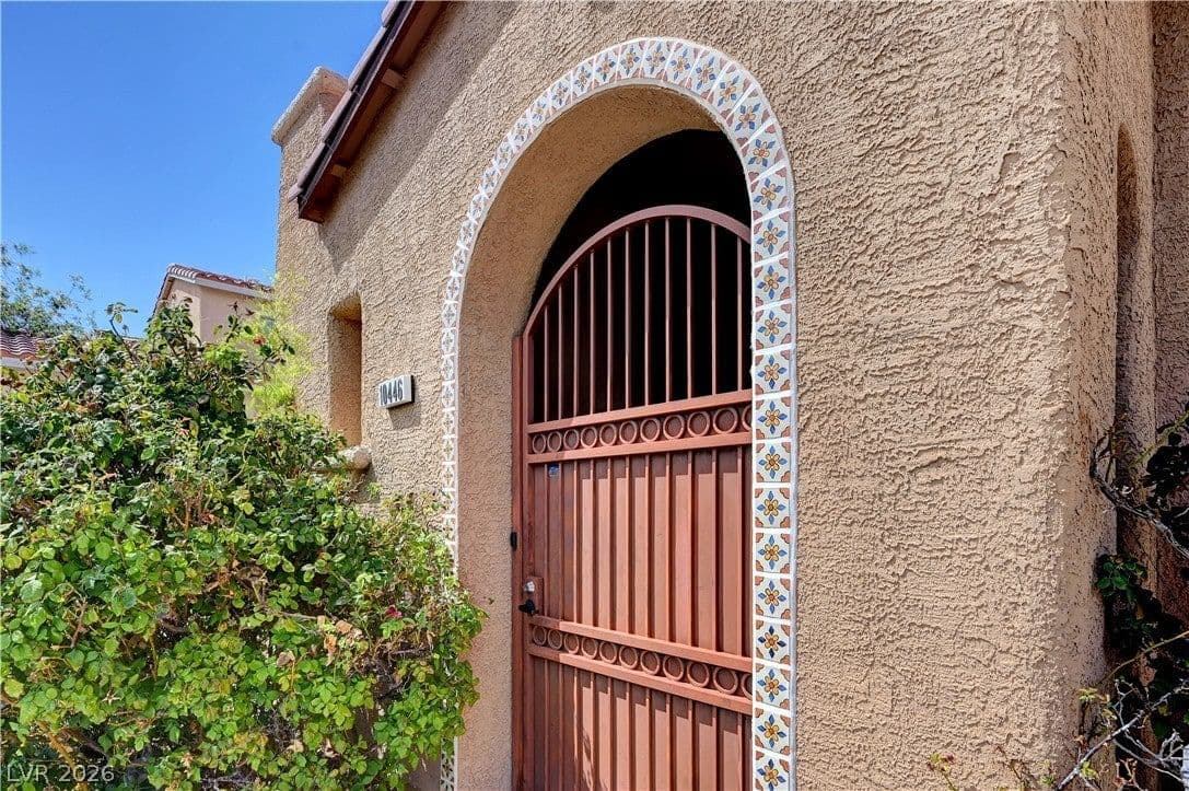 10446 Calico Pines Avenue photo 5