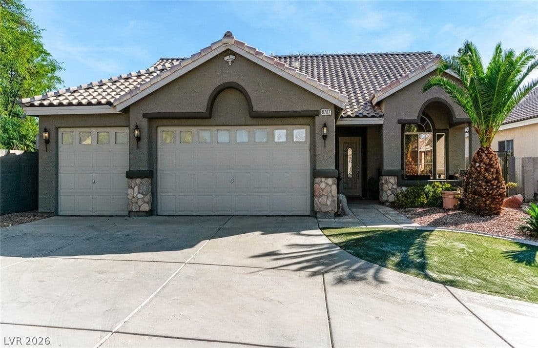 8702 Country Ridge Court photo 2