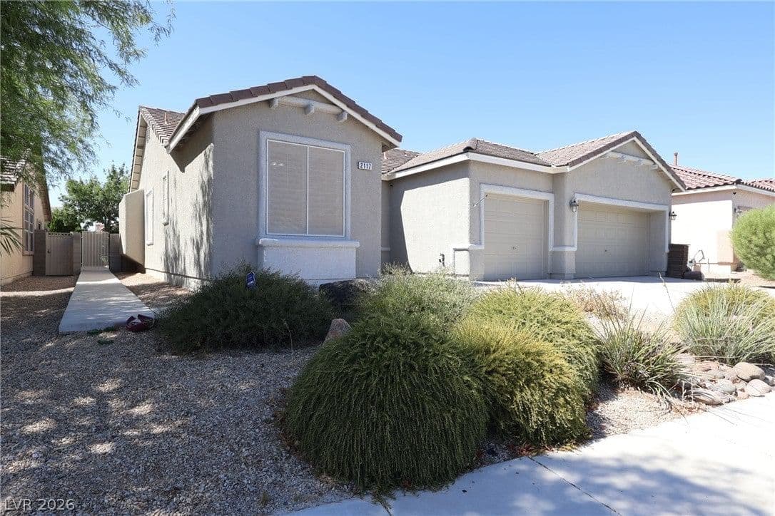 2117 Armadale Drive photo 2