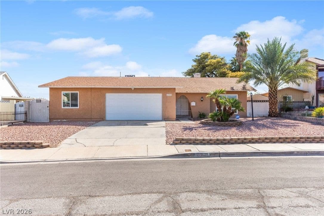2503 Siesta Avenue photo 2