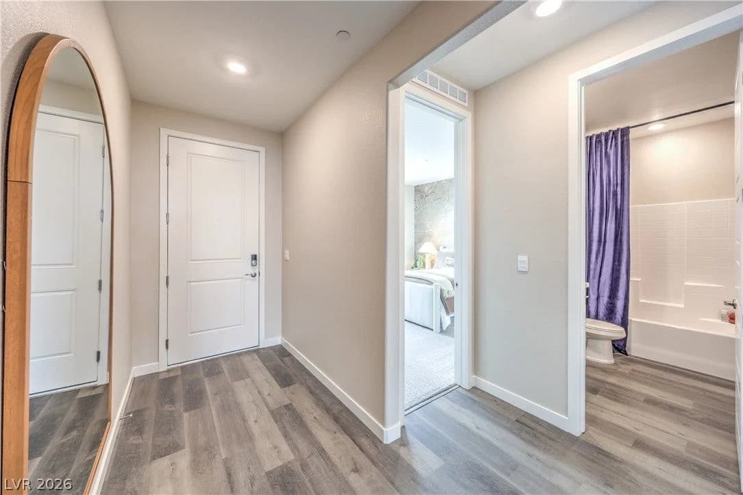 1400 Jorian Bay Drive photo 2