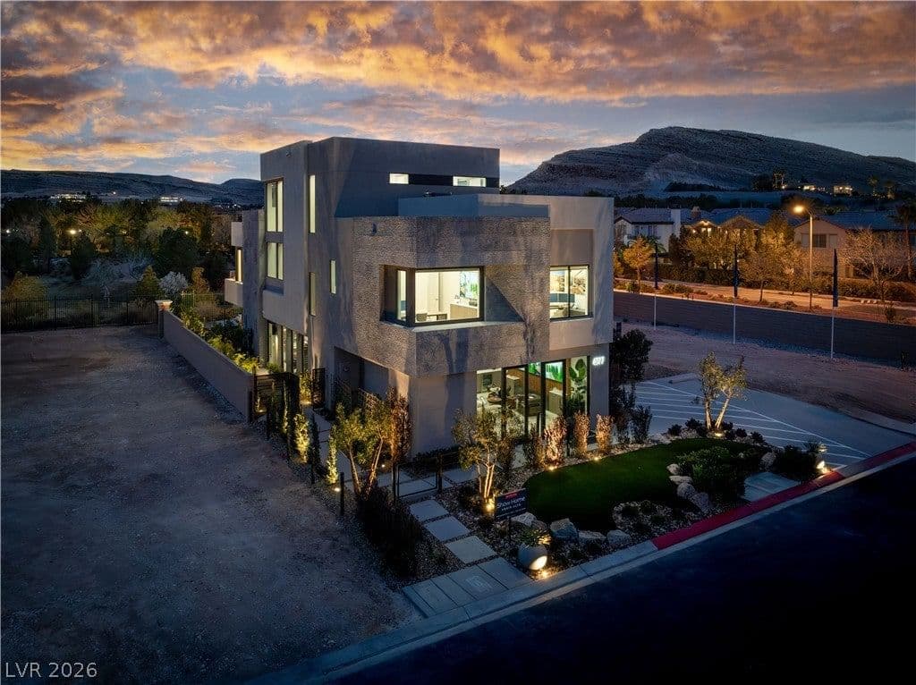 3961 Heron Fairway Drive