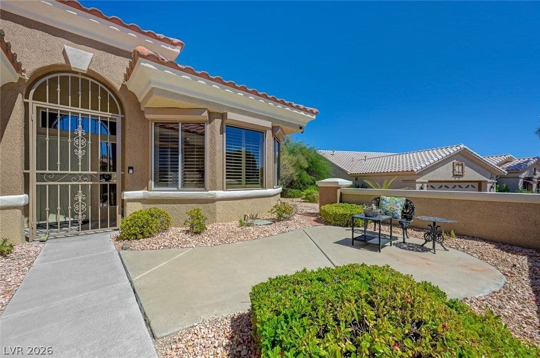 10608 sky Meadows AVE photo 4