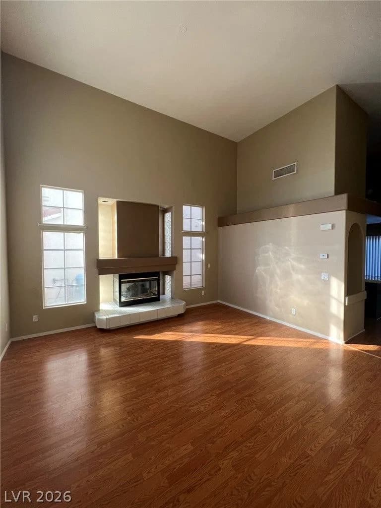 8744 Country View Avenue photo 2