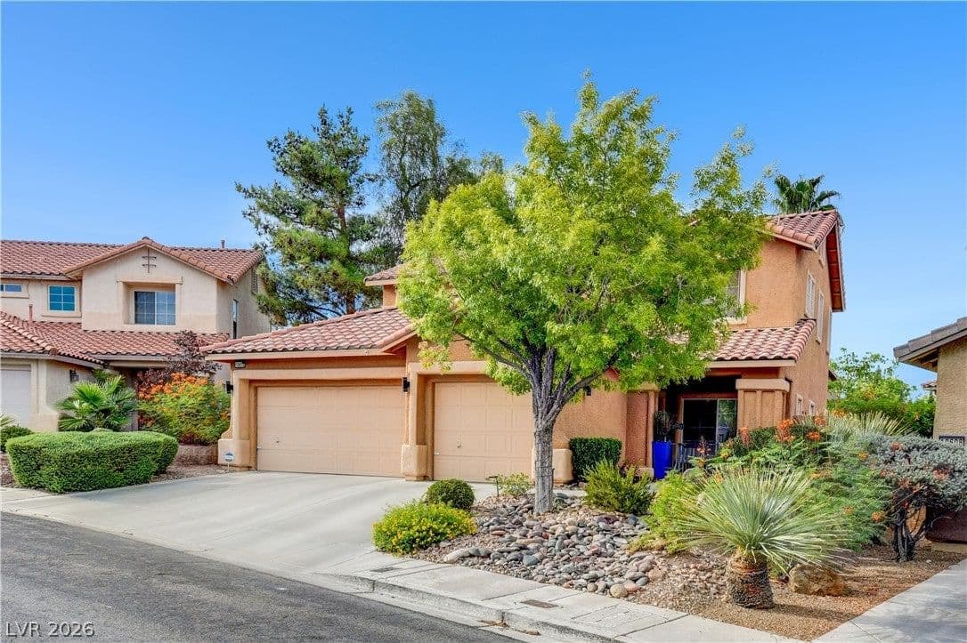 10612 Royal Willow Place photo 2