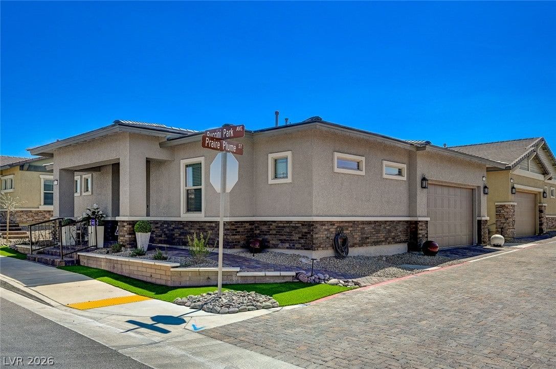 762 Praire Plume Street photo 2