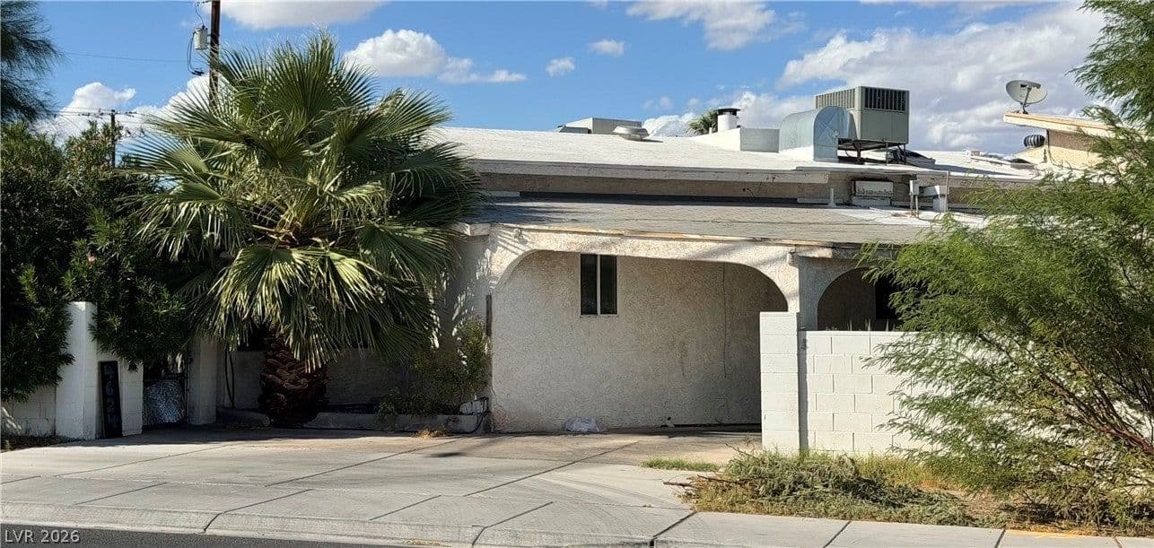 4624 Desert Inn Road photo 2