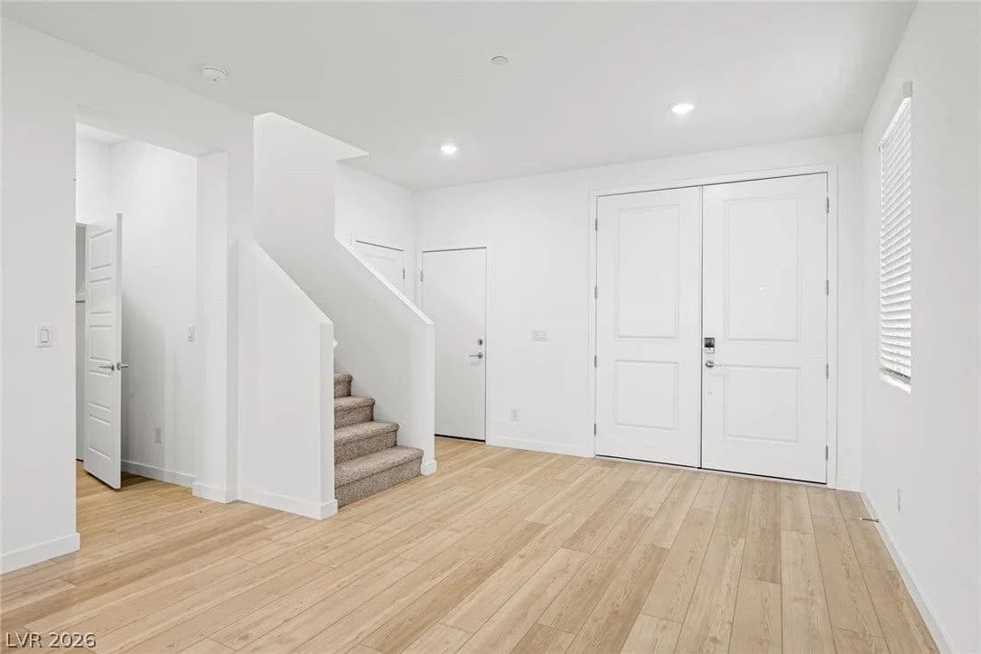 1514 Capri Cascades Court photo 3