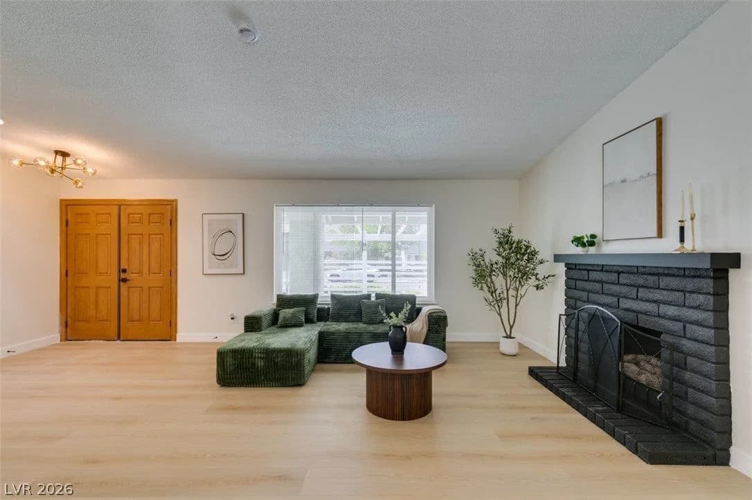 1816 Longmeadow Street photo 3