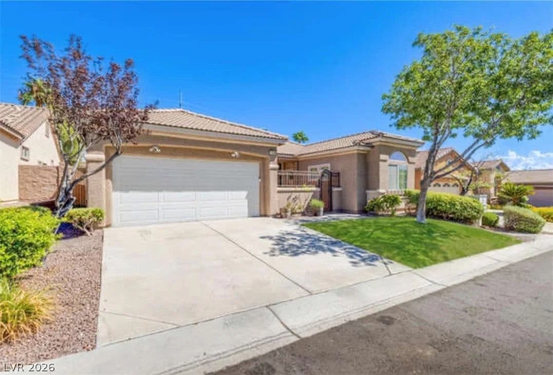 11540 Cannon Falls Avenue photo 4