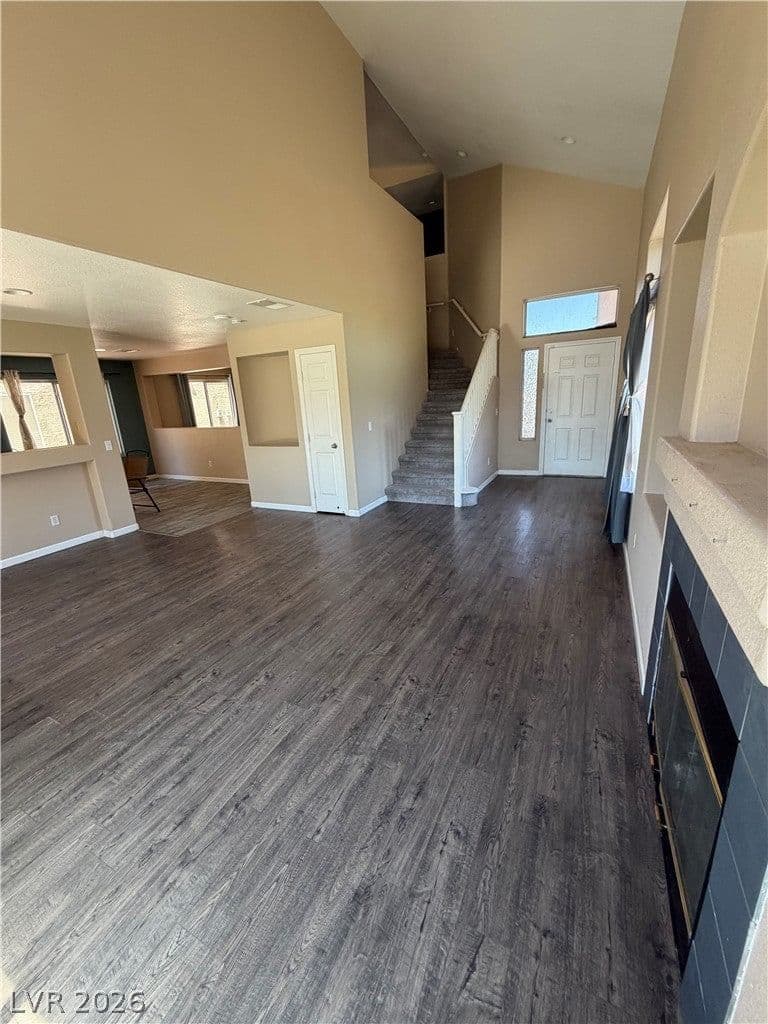 437 Waterbrook Drive photo 5
