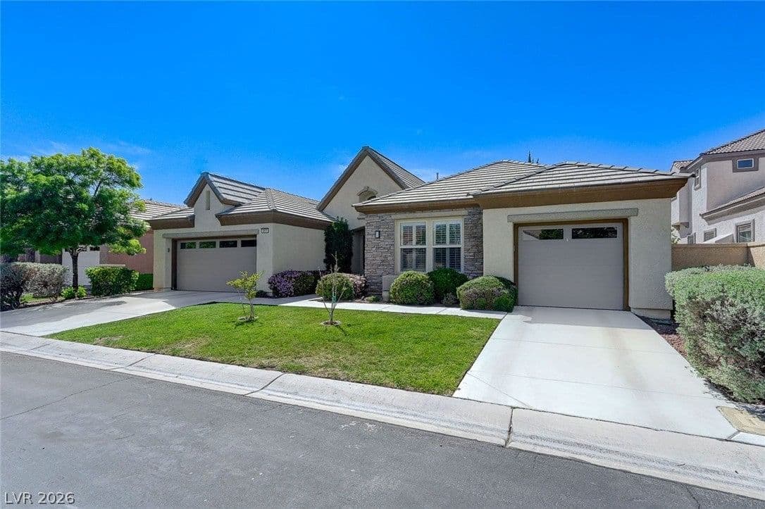 317 Onyx Crest Street photo 3