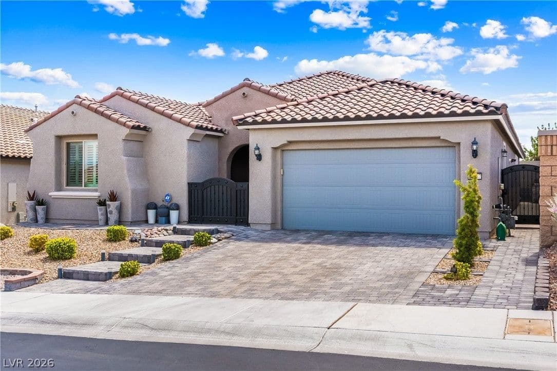 10587 Skye Paseo Avenue photo 3