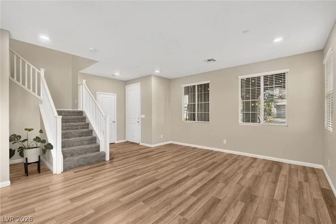 2435 Bellinzona Place photo 5