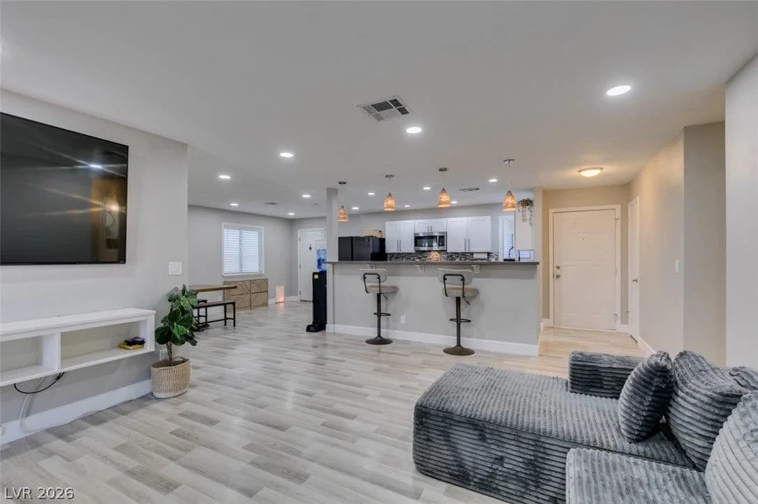 847 Shoreview Drive photo 5
