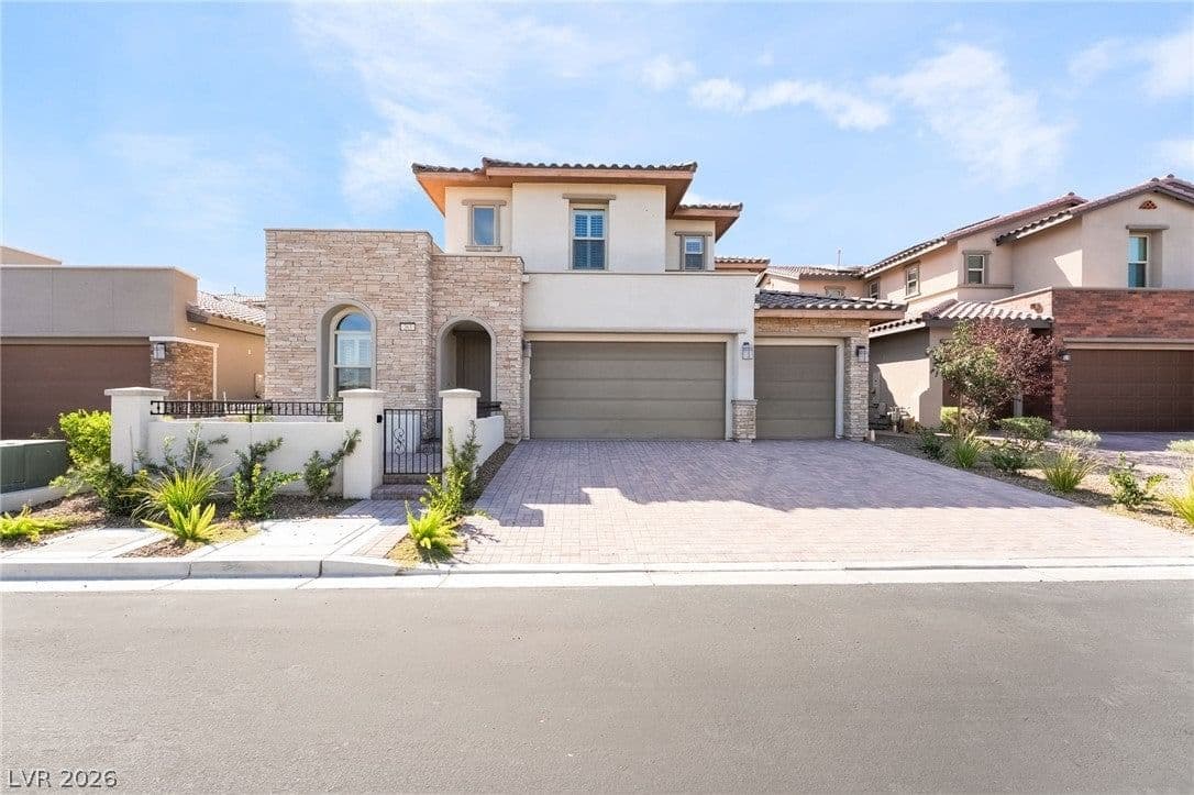 363 Molinetto Street photo 3