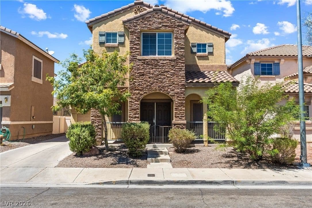 1348 Cedar Berry Court photo 2