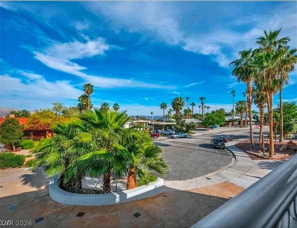 1400 Maria Elena Drive photo 3