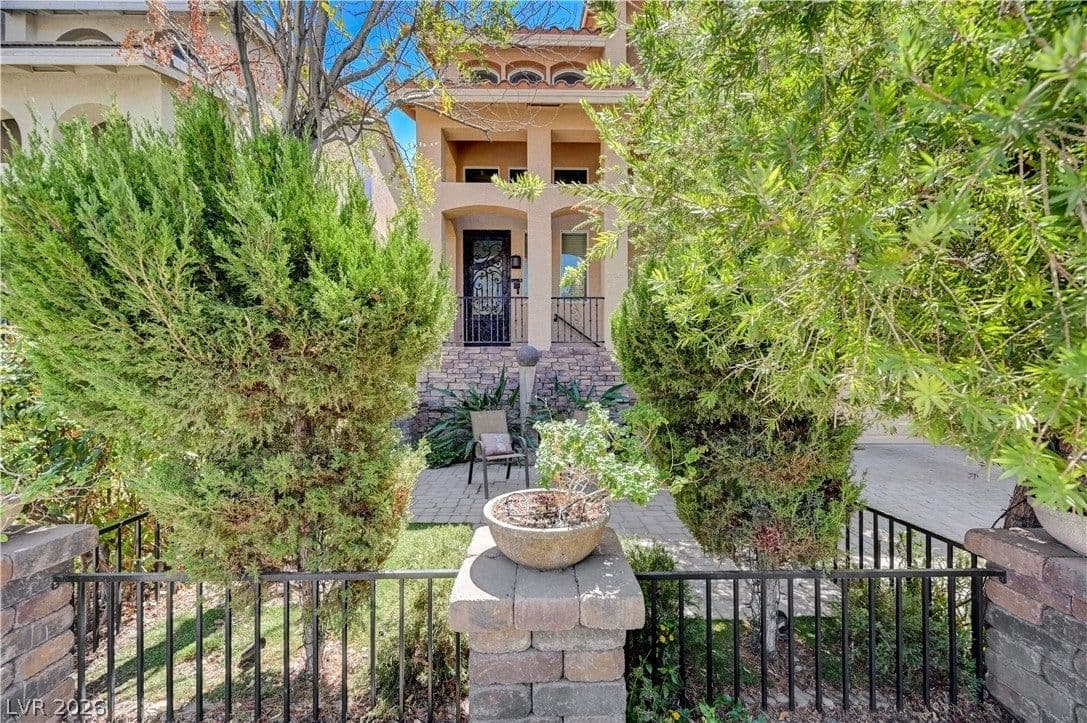 1161 Sax Fifth Avenue photo 4
