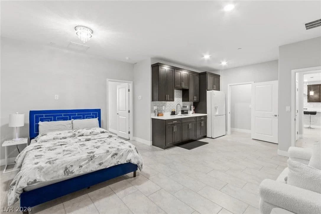 7847 Skyler Falls Lane photo 4