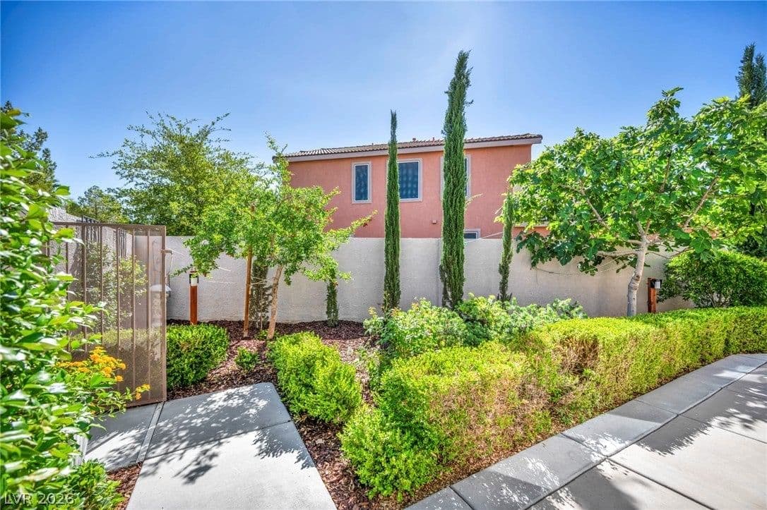 11464 Diveley Avenue photo 4