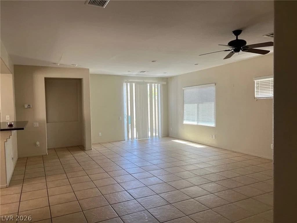 2990 Tara Murphy Drive photo 2