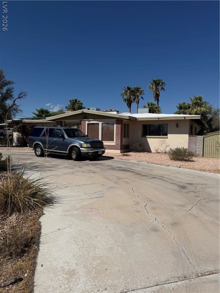 1567 Shadow Mountain Place photo 3
