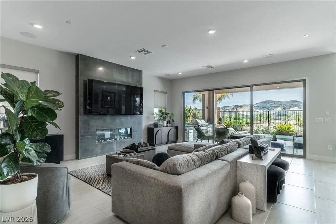 21 Faro De Marbella Court photo 3