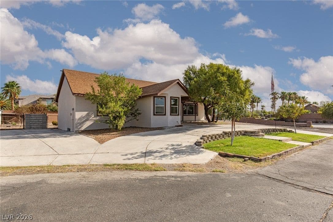 7295 Torrey Pines Drive photo 2