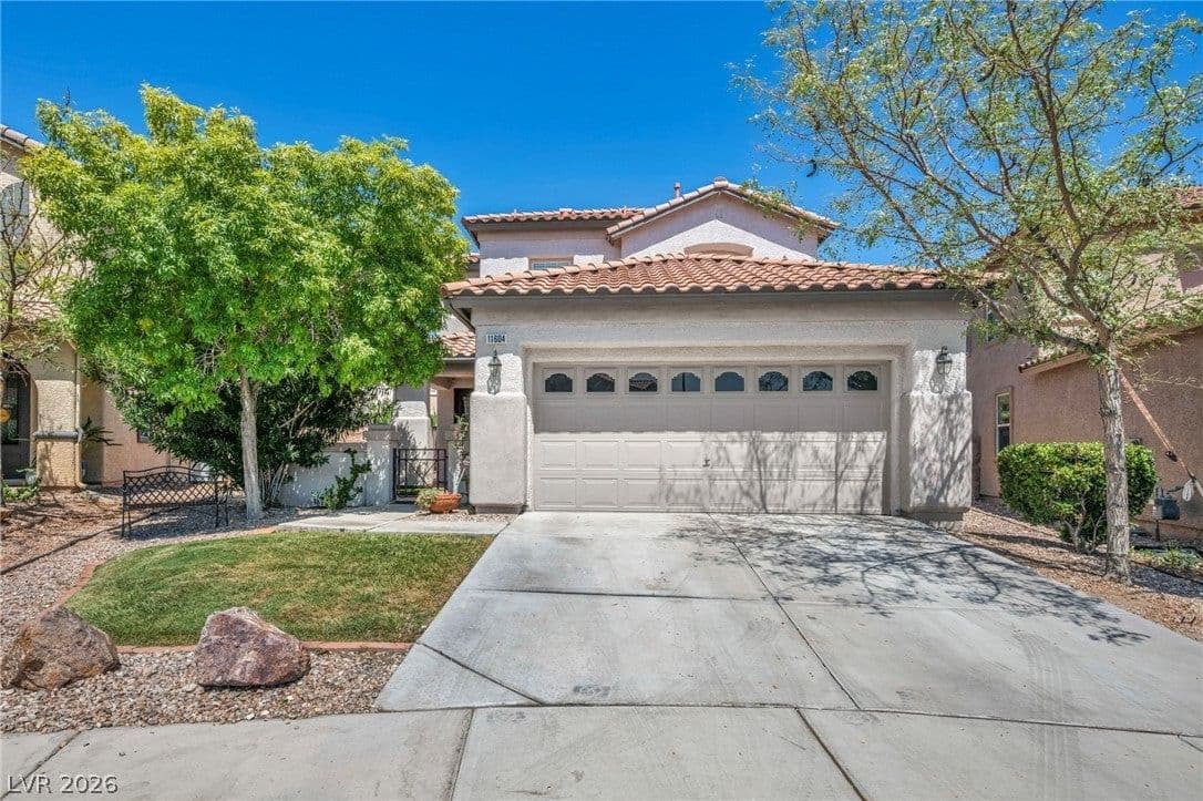 11604 Villa Malaparte Avenue photo 3