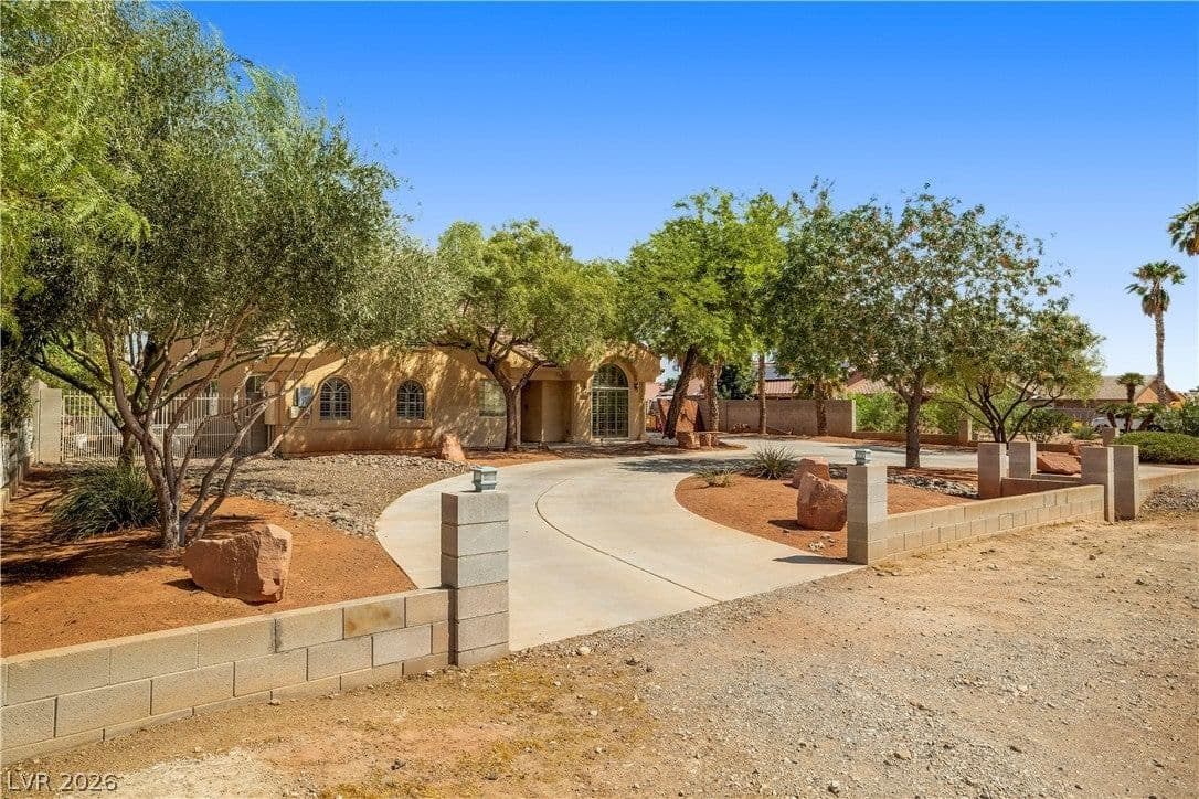 5240 Mustang Street photo 4