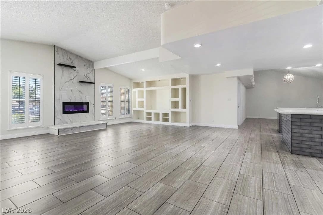 4358 Hobbs Drive photo 5