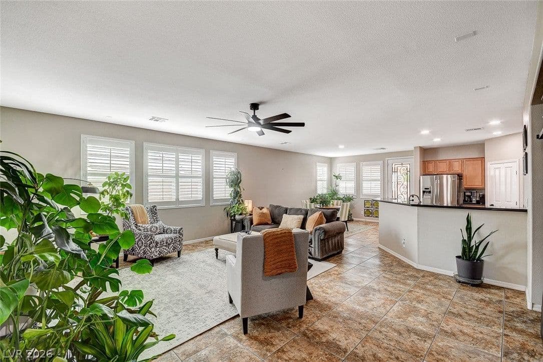 10335 Rugged Mountain Avenue photo 4