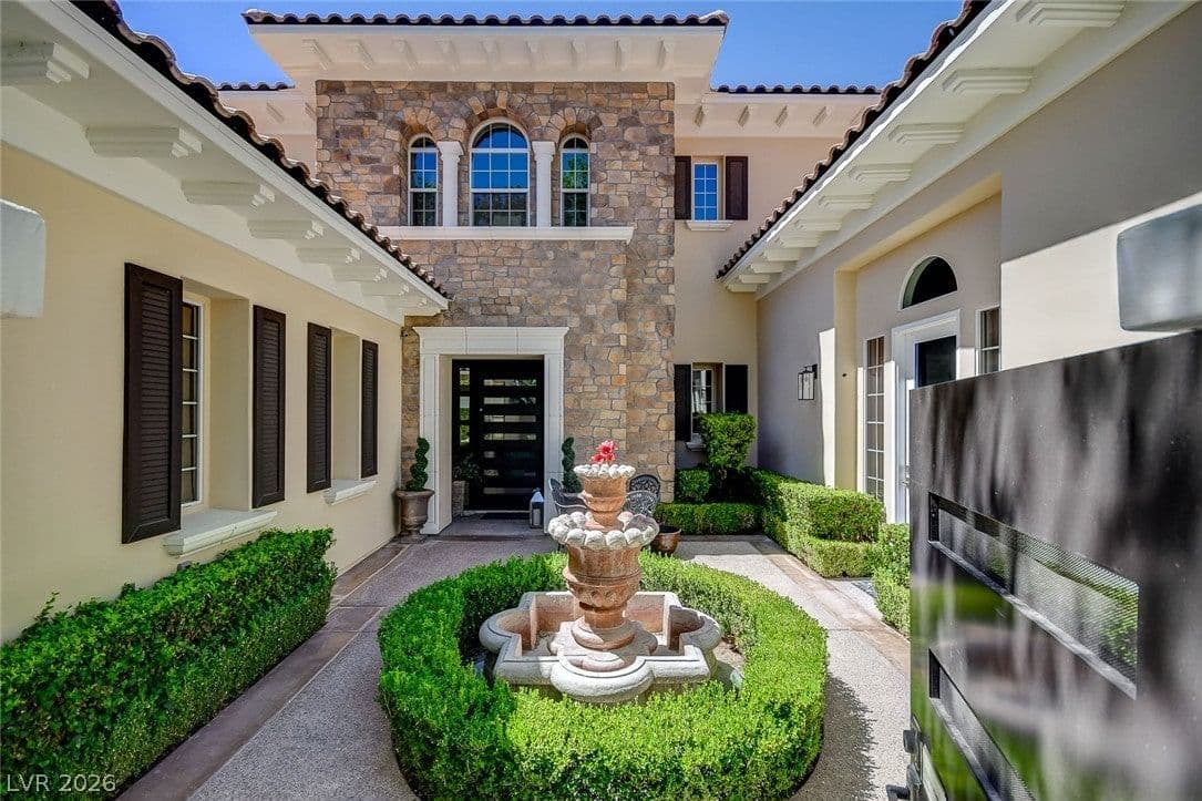11827 Oakland Hills Drive photo 4