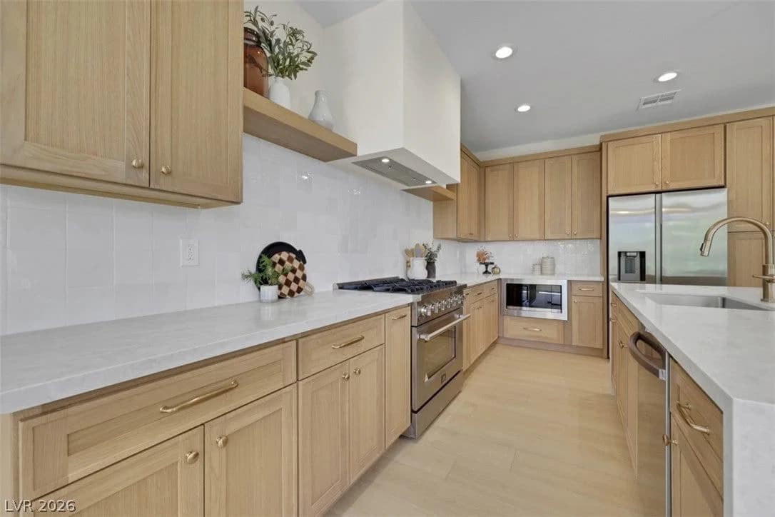 10551 Mandarino Avenue photo 3