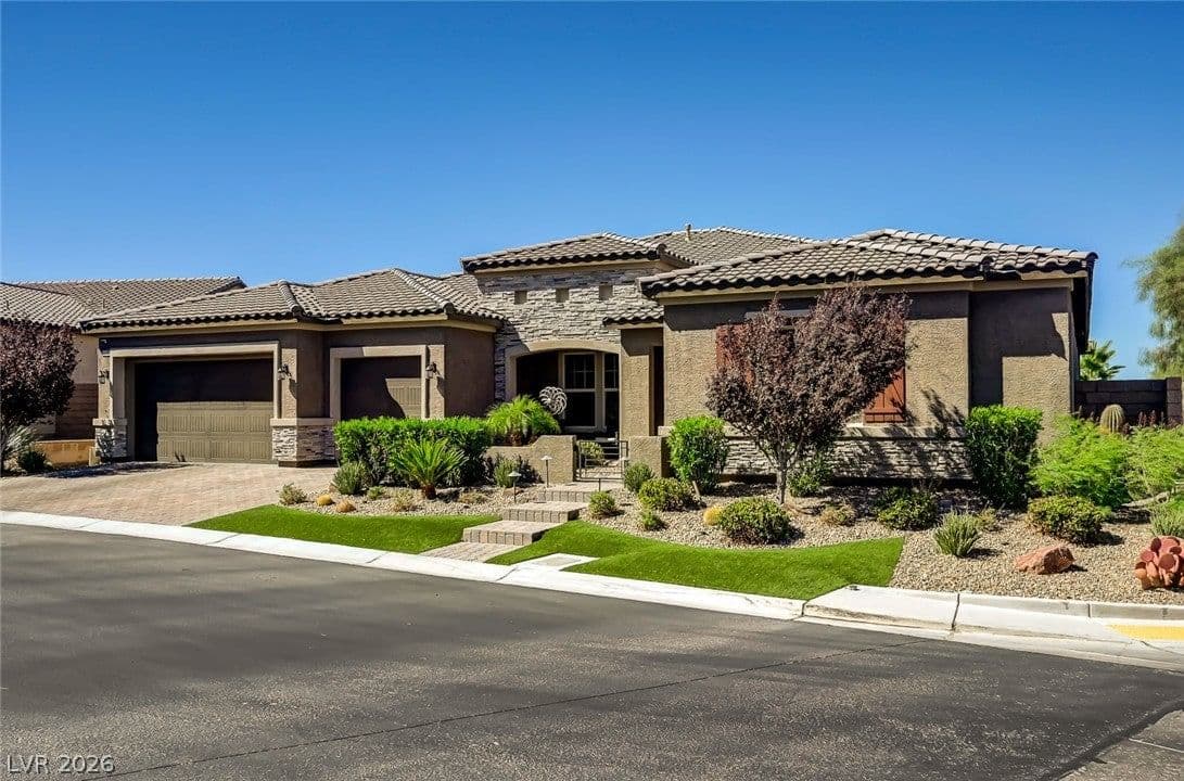 6200 Carol Butte Court