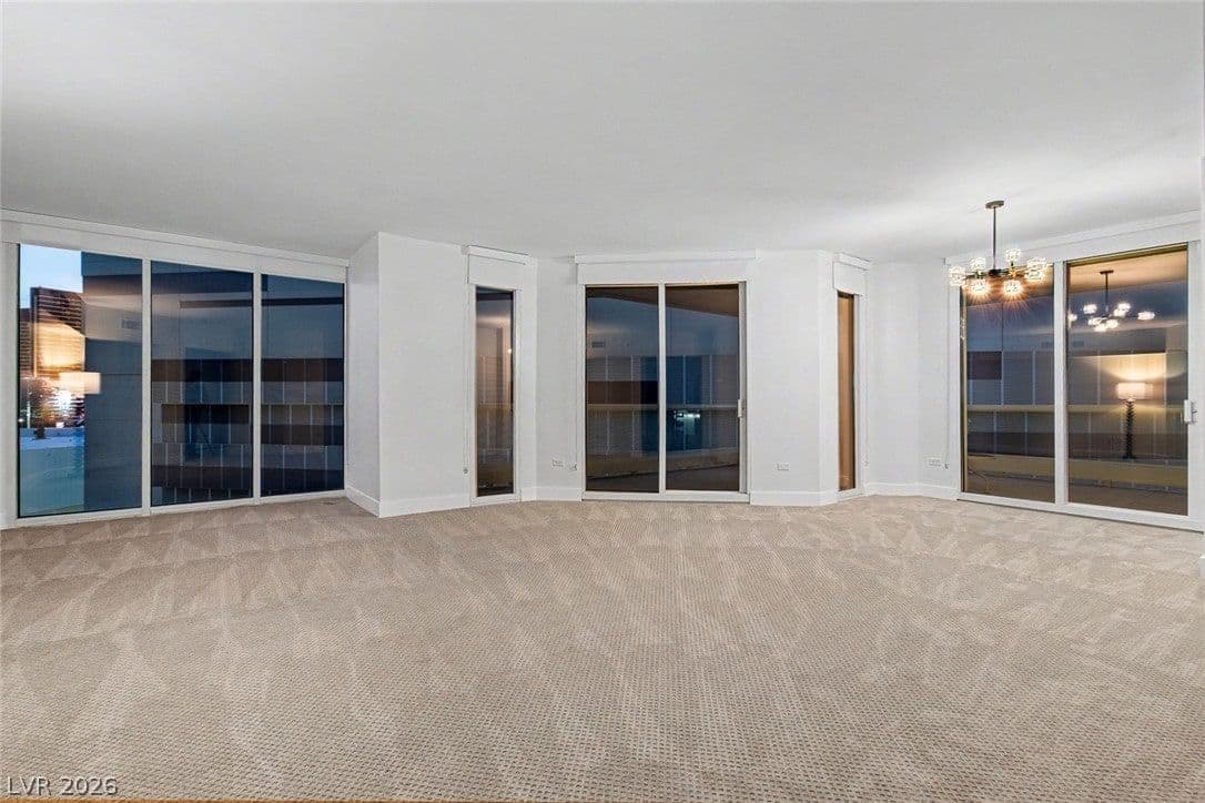 2877 Paradise Road photo 4