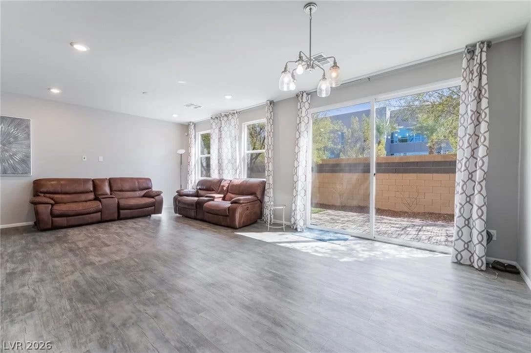 5546 Lushan Street photo 5