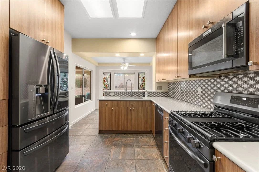 9901 Woodhouse Drive photo 3