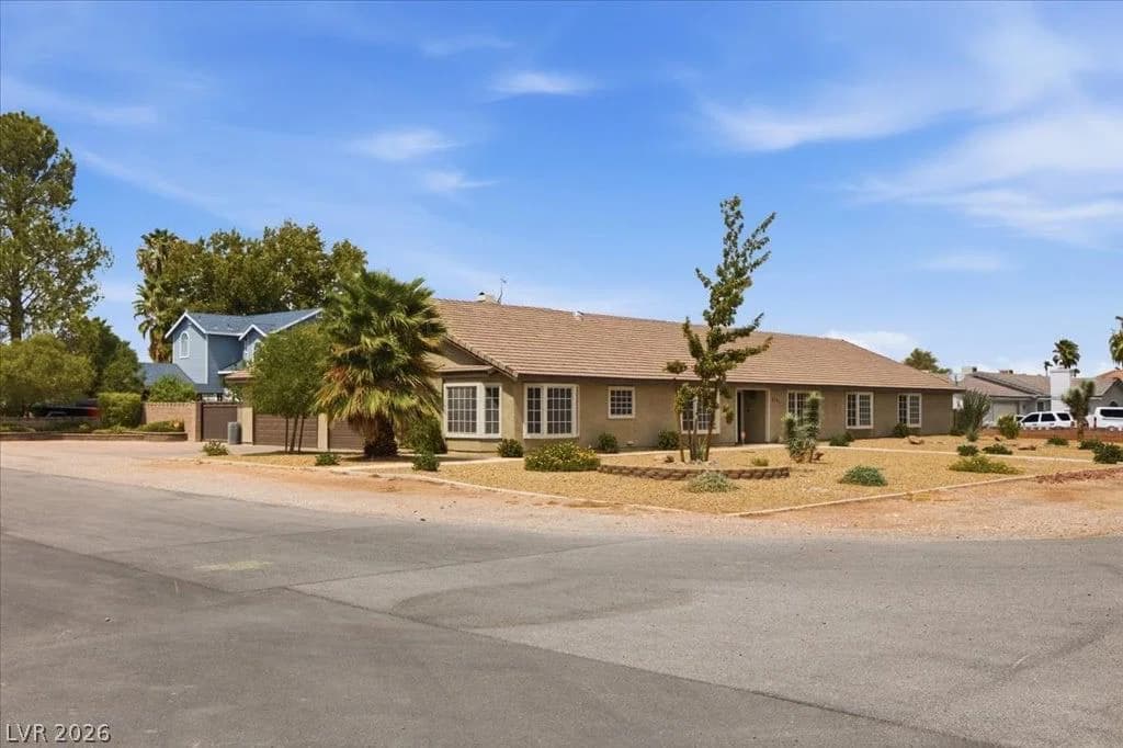 6191 Lindell Road photo 4