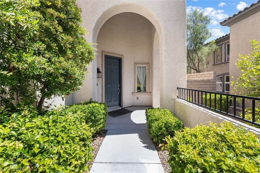 820 Colina Alta Place photo 4